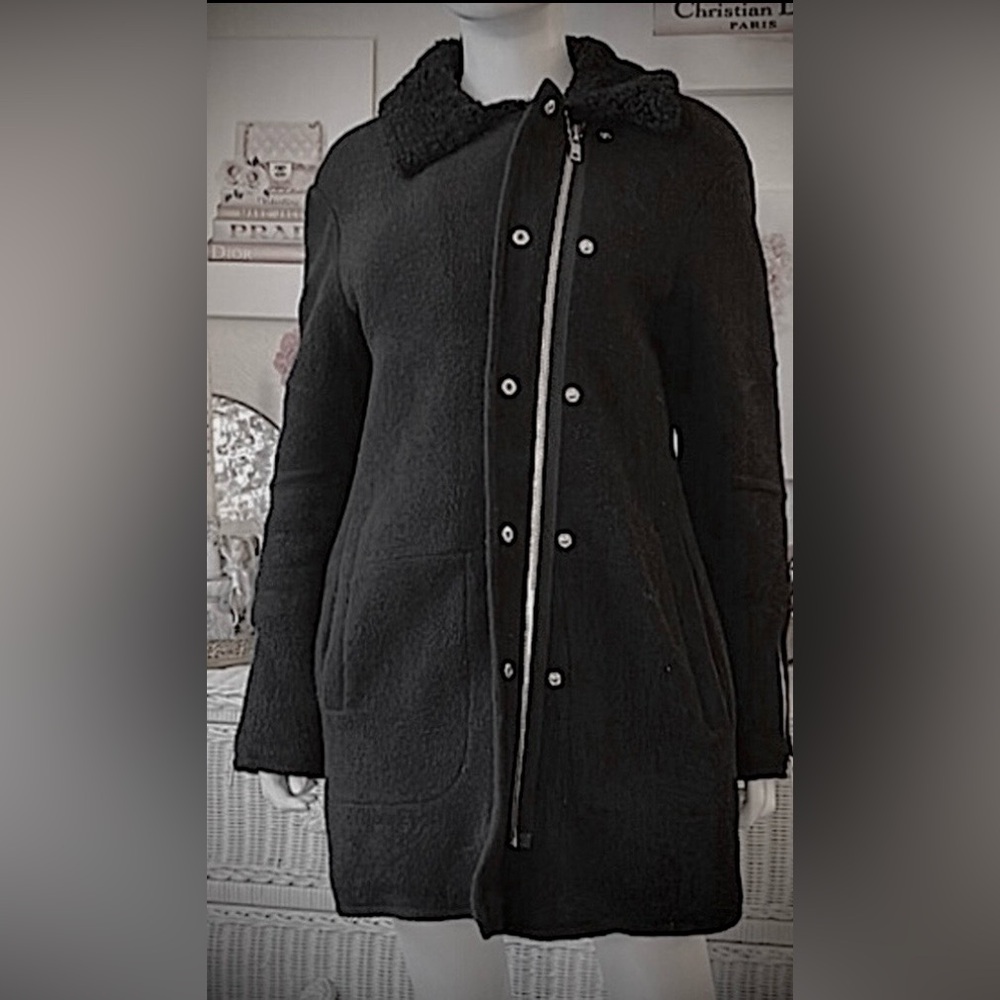Theory Car Coat  Virgin Wool & Cashmere with Shearling Collar in Black size M
